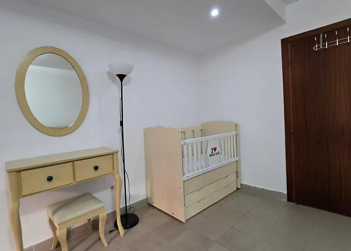 Tirent Apartment-cozy 2-bedroom In Don Bosko Appartement *